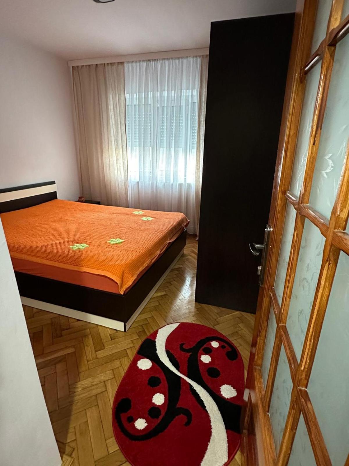 Apartament 3 Camere Tecuci Zewnętrze zdjęcie